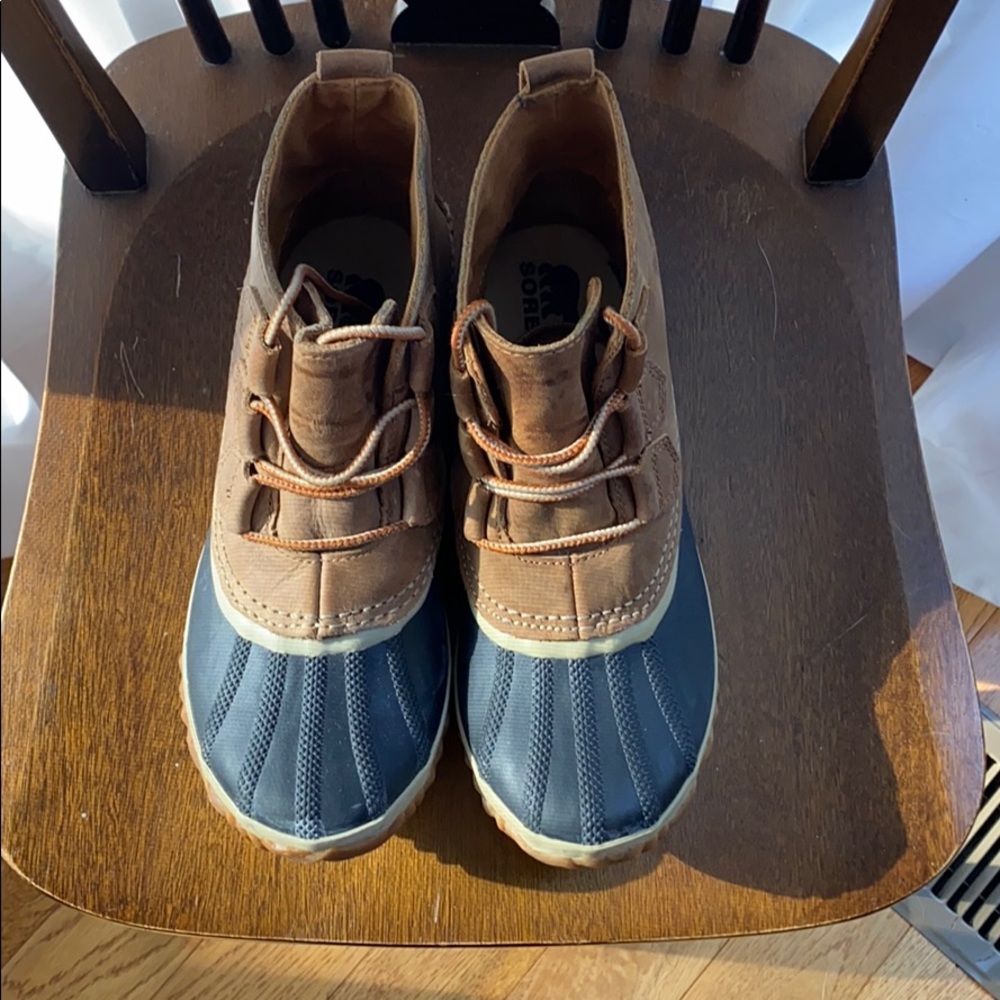 Sorel Out and About women’s boots. Size 7